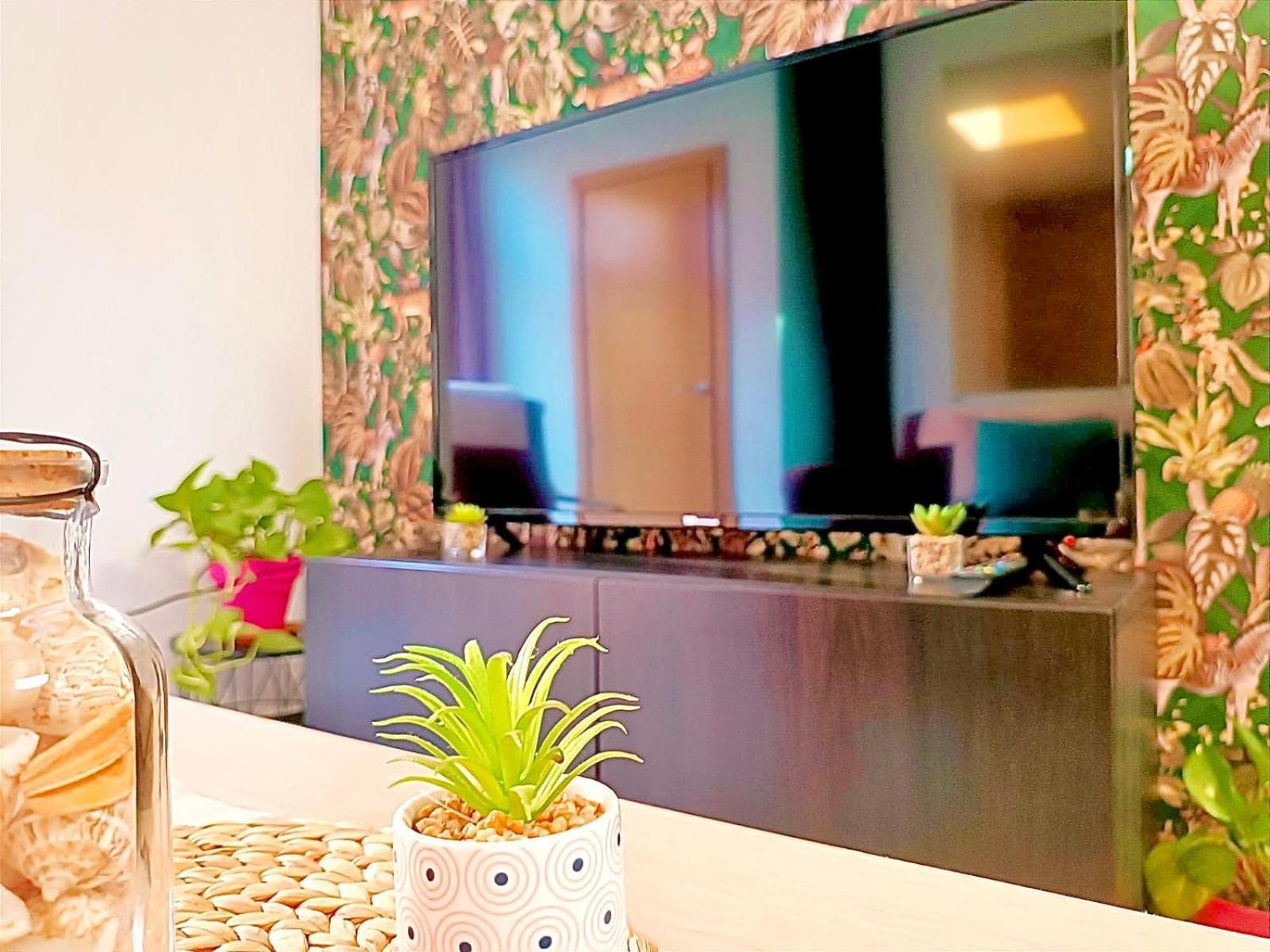 Apartamento El Bambu Cerca Del Mar Malaga Exterior photo